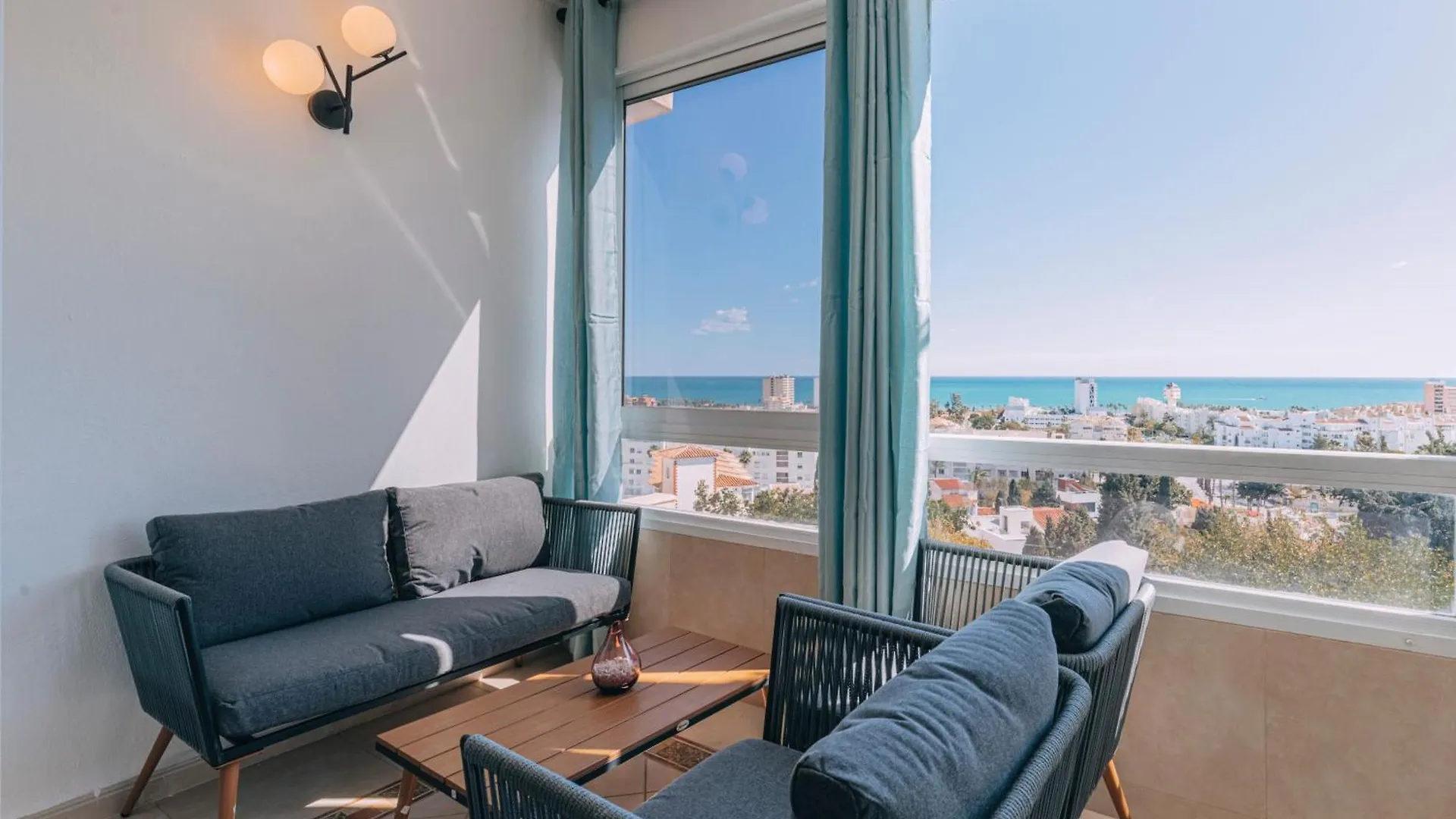 Sea View Gem In Torremolinos Apartman 0*,  Spanyolország