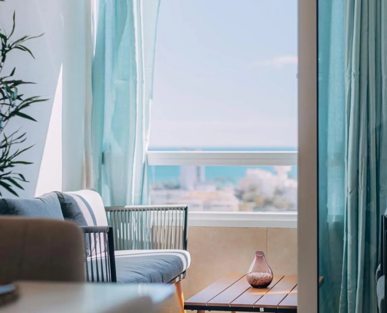 Sea View Gem In Torremolinos Apartman